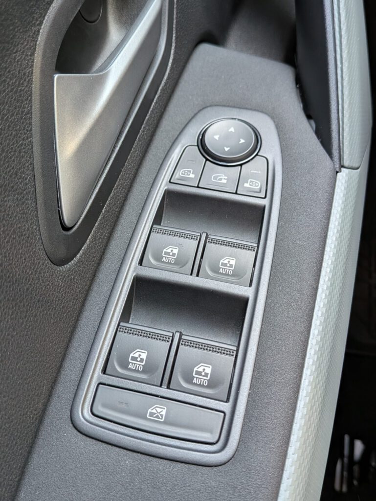 Dacia Bisgter Innenraum Fensterheber